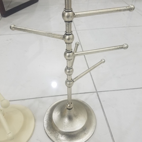 Jewelry Display - Picture 3 of 4